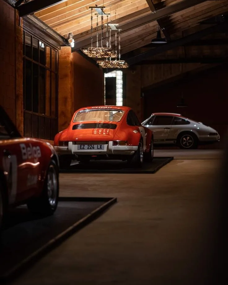 Lumières sur 60 ans de Porsche 911, 2023